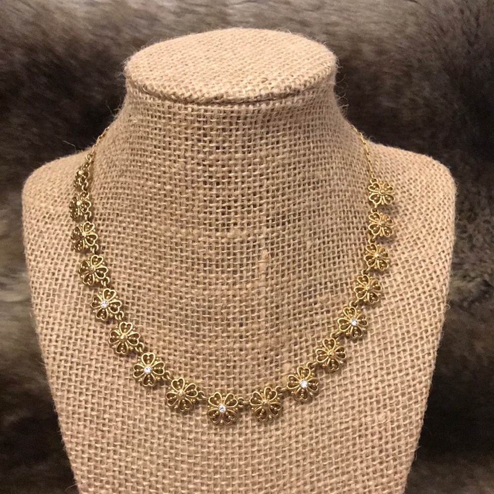 Vintage gold clover flower Avon necklace